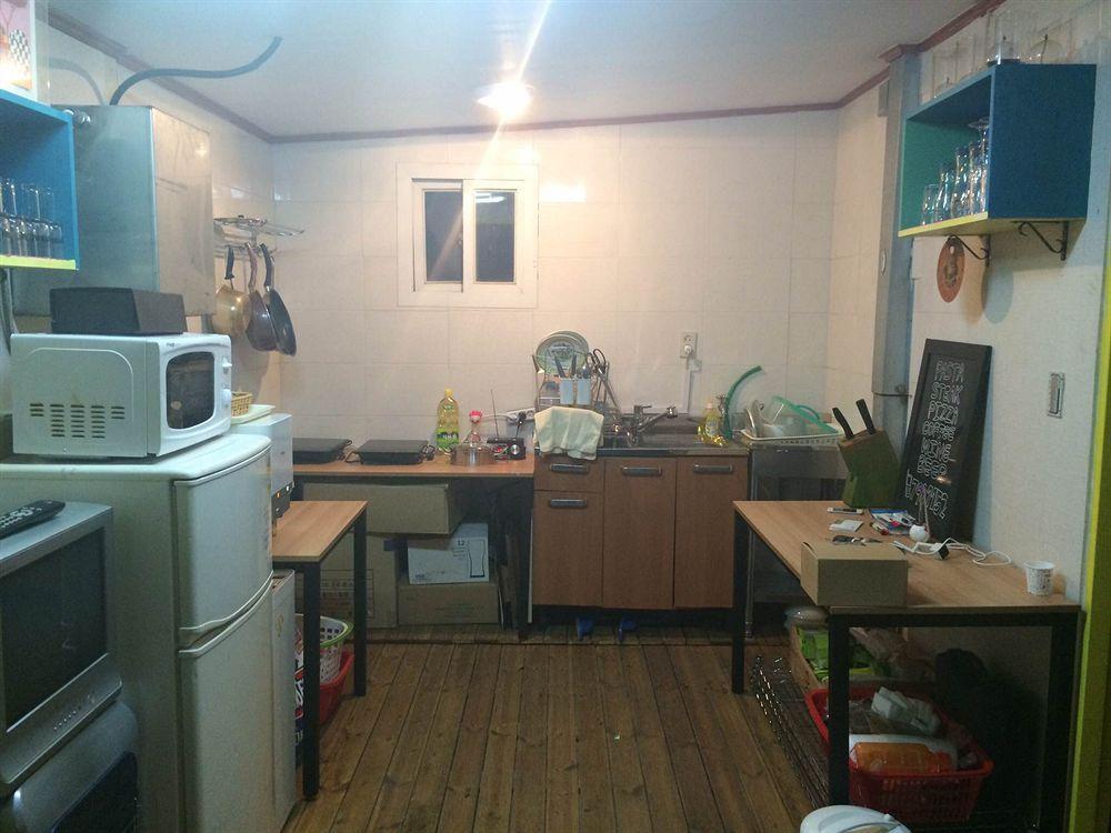 Sinchon Sisters Hostel Seul Esterno foto