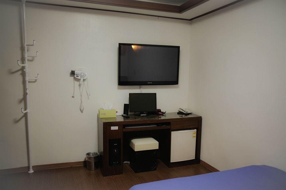 Sinchon Sisters Hostel Seul Esterno foto