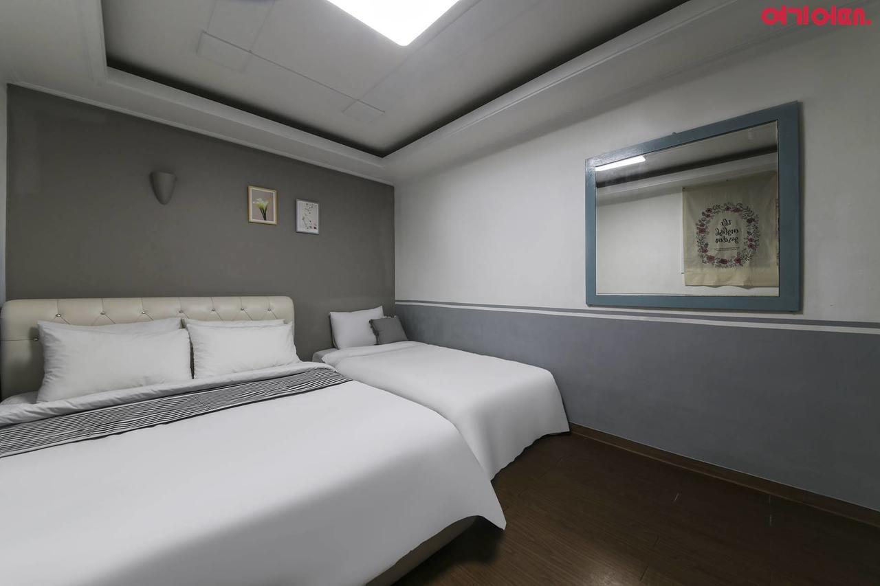 Sinchon Sisters Hostel Seul Esterno foto