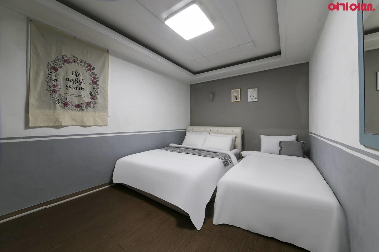 Sinchon Sisters Hostel Seul Esterno foto