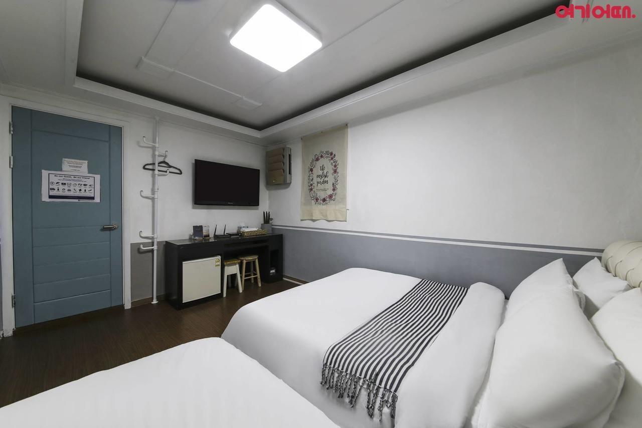 Sinchon Sisters Hostel Seul Esterno foto