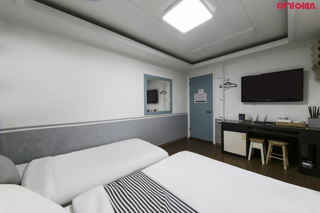 Sinchon Sisters Hostel Seul Esterno foto